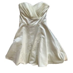 Elegant White Strapless Dress